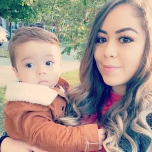 Meet your Posher, Yaquelin